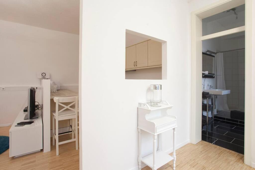 Exclusive 2-Room Souterrain Apartment Nürnberg Exteriör bild
