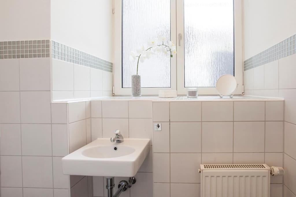 Exclusive 2-Room Souterrain Apartment Nürnberg Exteriör bild