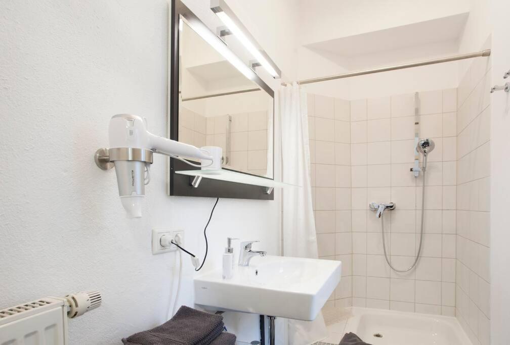 Exclusive 2-Room Souterrain Apartment Nürnberg Exteriör bild