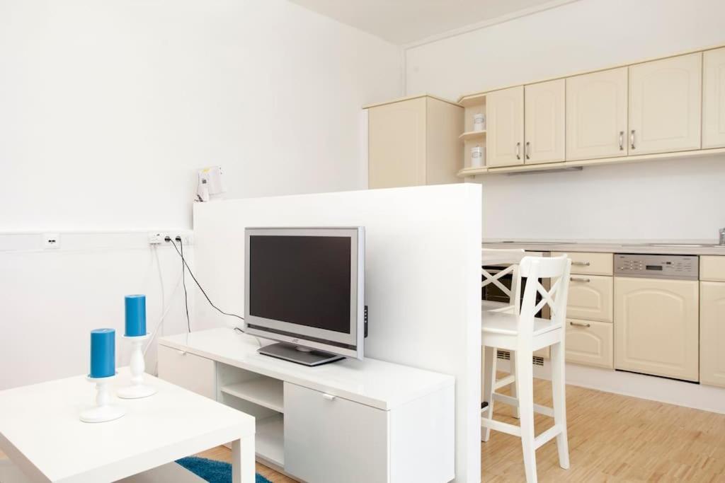Exclusive 2-Room Souterrain Apartment Nürnberg Exteriör bild